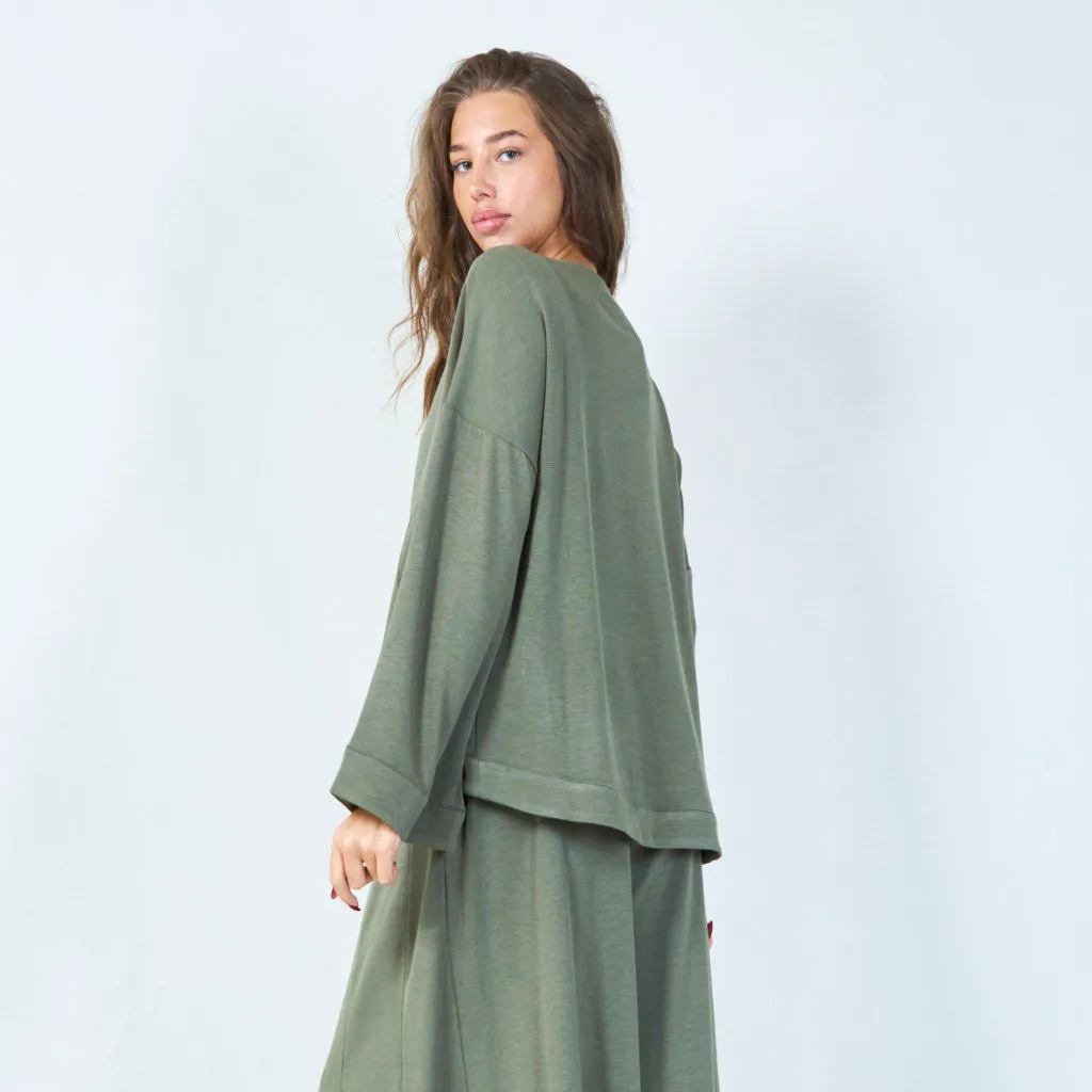 Oversized V-neck sweatshirt with drop shoulders wholesale