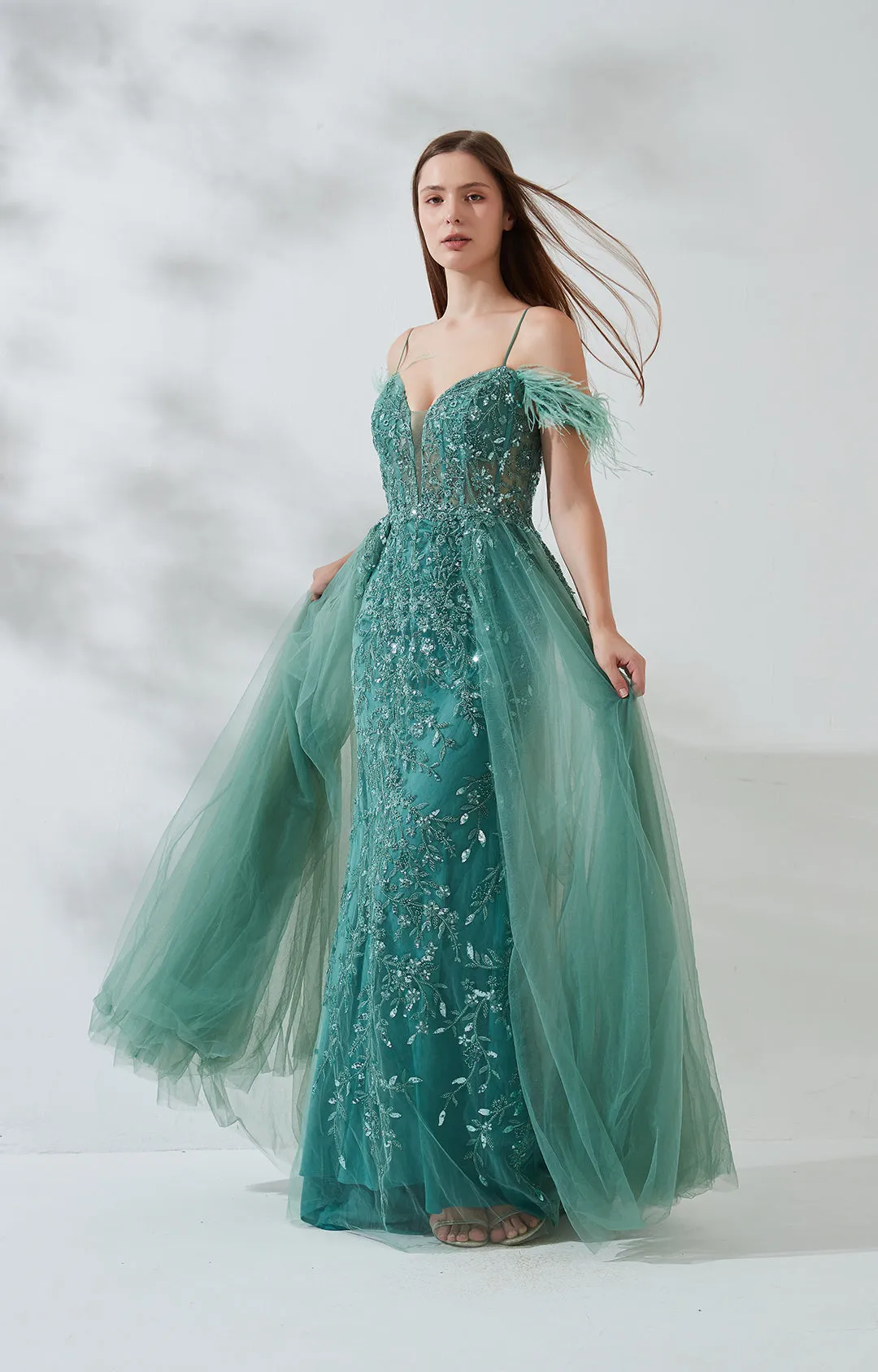 V-Neck Feather Drop Shoulder Sleeve Straps Appliqud Mesh Dress